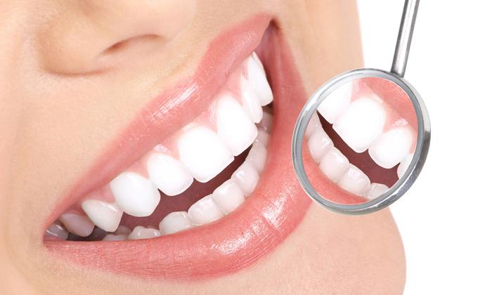 Bọc răng sứ sẽ giúp khôi phục phần răng bị hư hỏng, từ đó giúp răng trắng sáng